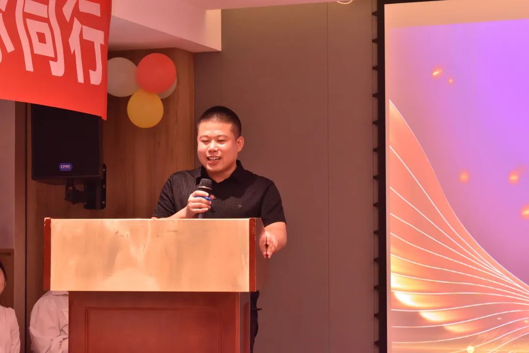 修康藥業(yè)董事長楊總致辭 修康藥業(yè)董事長楊總致辭