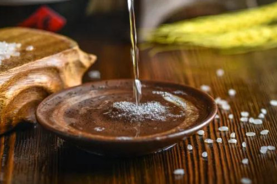 醫用酒精和食用酒精的區別是什么? 醫用酒精和食用酒精的區別是什么?